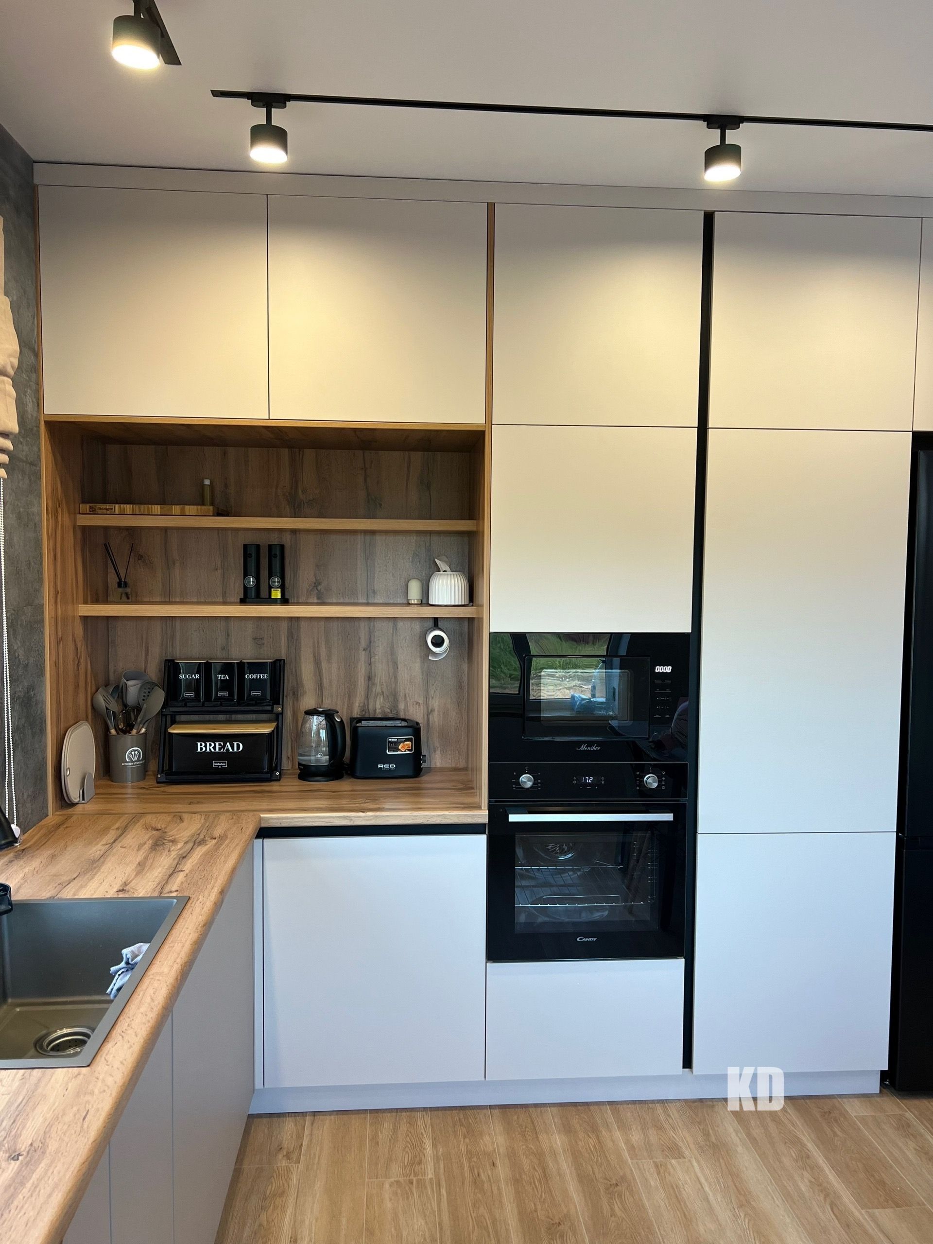 Кухня современная Alpine Kitchen Co. Кухня современная Alpine Kitchen Co.